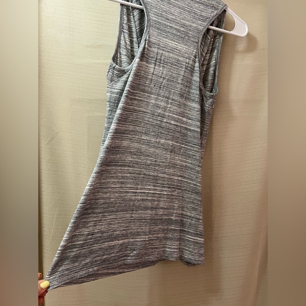 ⚫️ BOGO Banana Republic Gray Sleeveless Open Front Drape Shirt Size Small - Picture 7 of 7